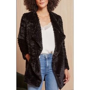 BB Dakota Faux Fur Jacket Coat Size Medium Black Ribbed Single Button NWT $138